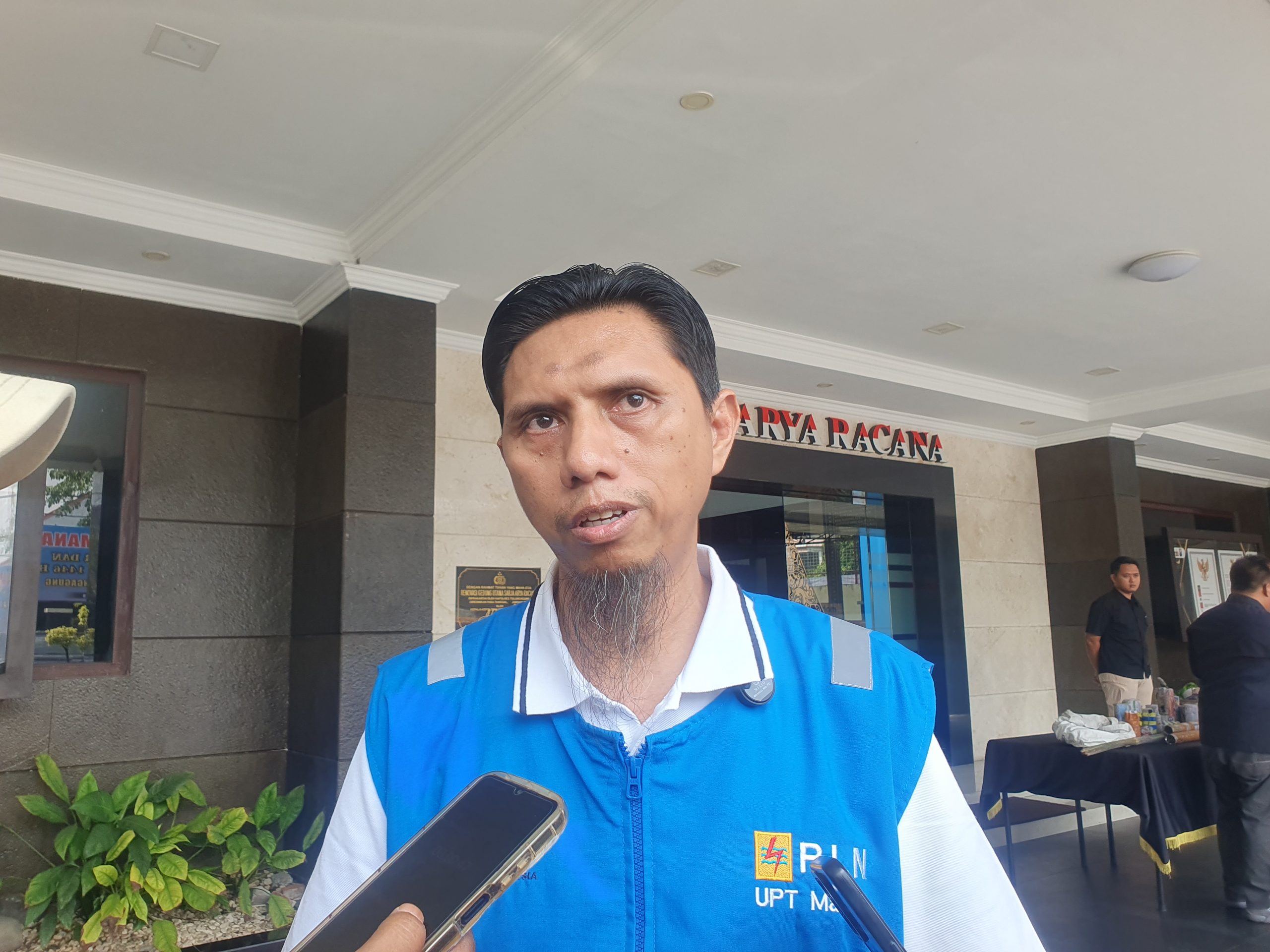 Jaringan Transmisi Listrik Tulungagung Bebas Balon Udaran