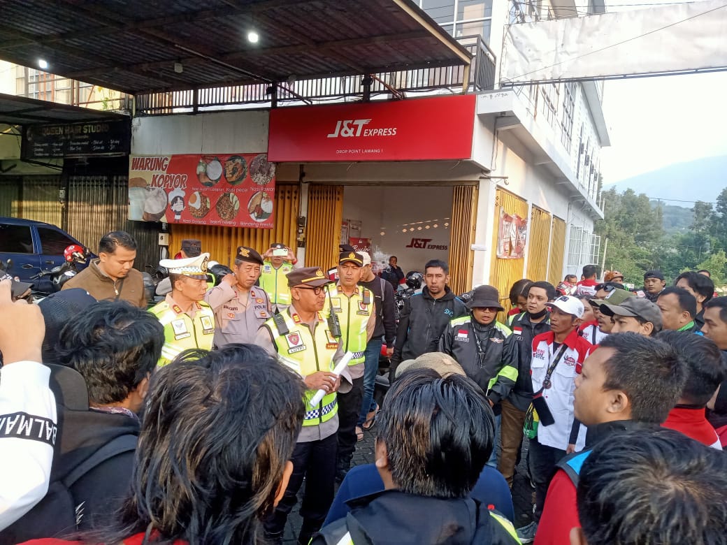 Ratusan Ojek Online Malang Ikut Aksi Nasional Kebangkitan Driver Online di Surabaya Dikawal Ketat Polres Malang