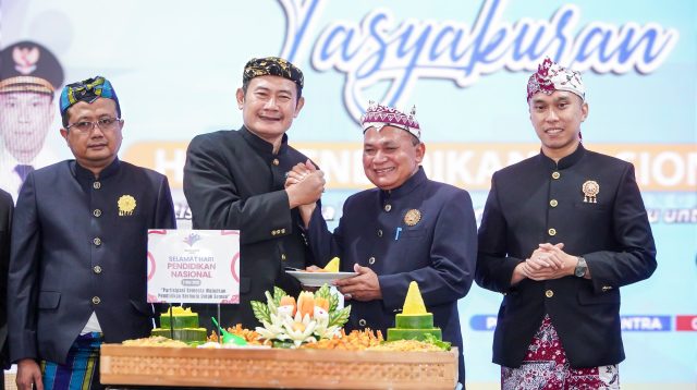 Semangat Hardiknas Berkobar, Bupati Lamongan Apresiasi Guru Penggerak Kemajuan Pendidikan