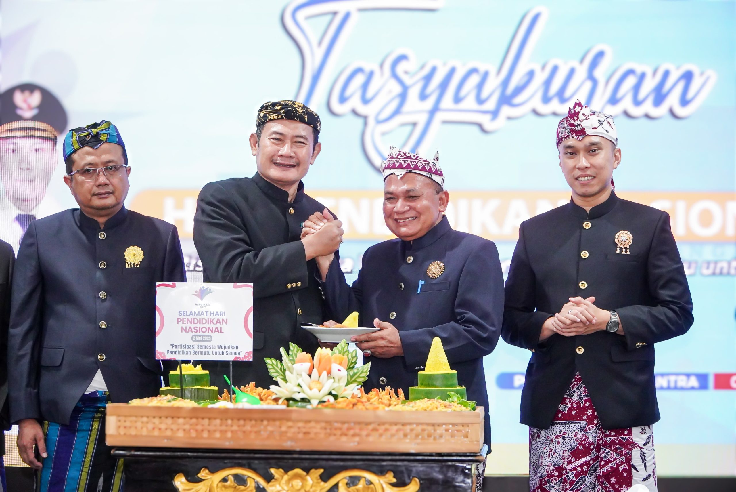 Semangat Hardiknas Berkobar, Bupati Lamongan Apresiasi Guru Penggerak Kemajuan Pendidikan
