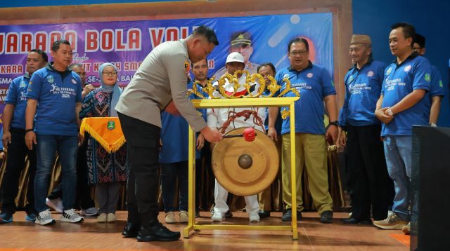 Sambut Hari Bhayangkara, Polres Malang Bersama SMAN 1 Turen Gelar Kejuaraan Bola Voli se-Jawa Bali