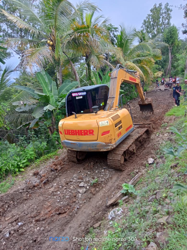 BPBD Kabupaten KediriTurunkan Dua Alat untuk Penanganan Bencana Longsor