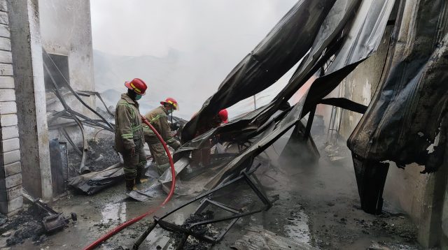 Gudang Busa di Jombang Habis Dilalap Api, Muncul Kerugian Setengah Miliar