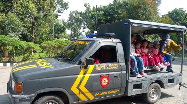 Puluhan Anak Tapos Blabak Kunjungi Polsek Kandat, ini Tujuannya