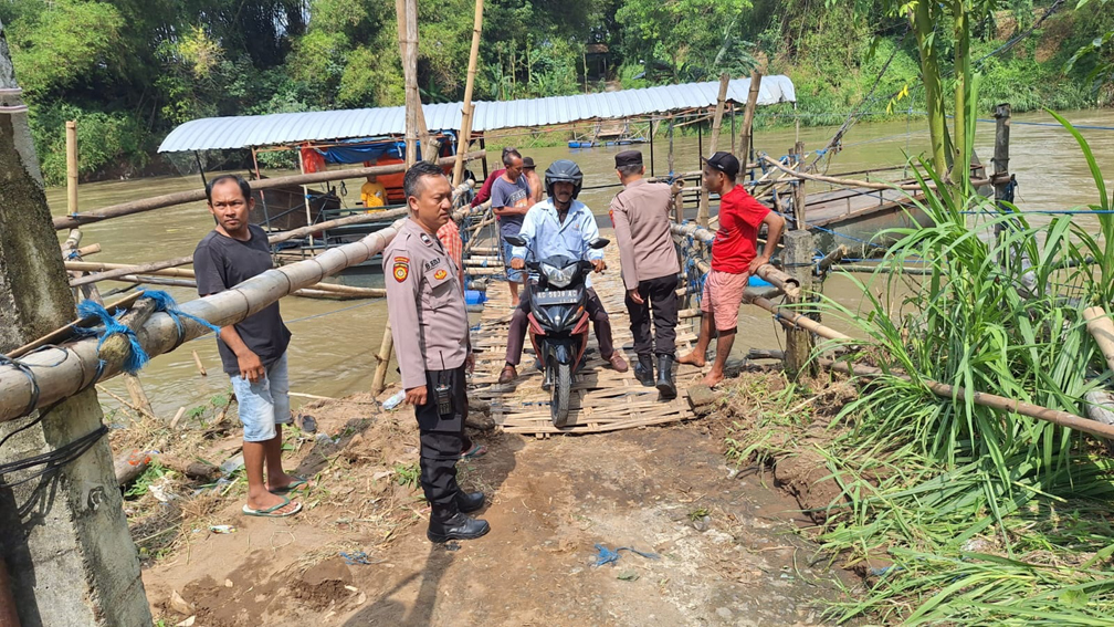 Preman Blitar Berkedok Ormas Tak Ditoleransi