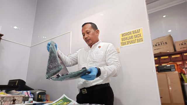 Modus Pecah Kaca, Warga Madiun Kehilangan Rp350 Juta saat Ambil Uang di Ponorogo