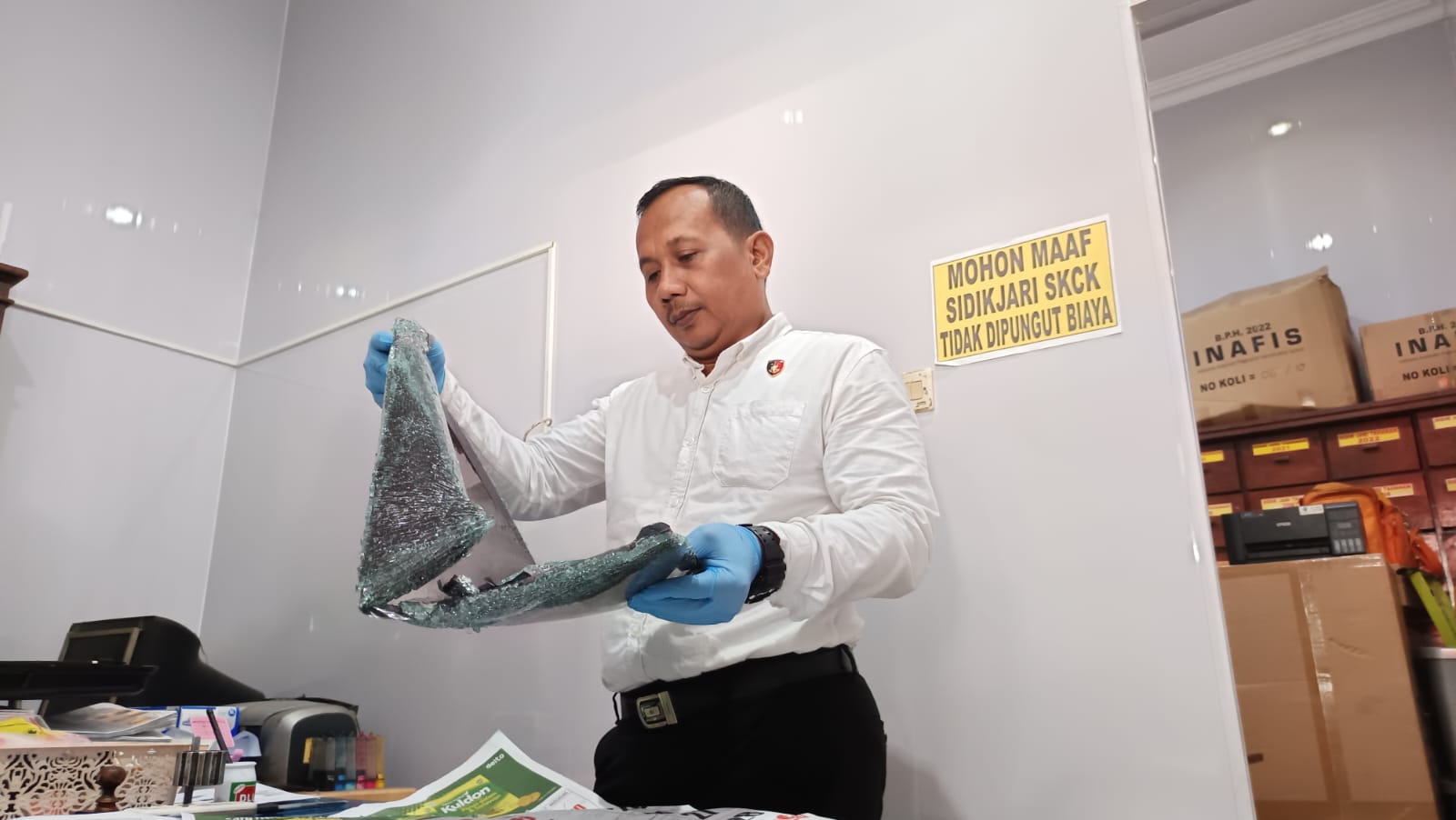 Modus Pecah Kaca, Warga Madiun Kehilangan Rp350 Juta saat Ambil Uang di Ponorogo