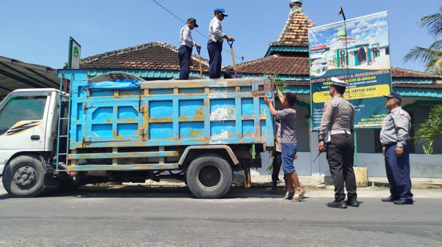Jadi Penyebab Jalan Rusak, Bupati Ponorogo Bentuk Satgas Penertiban Truk ODOL