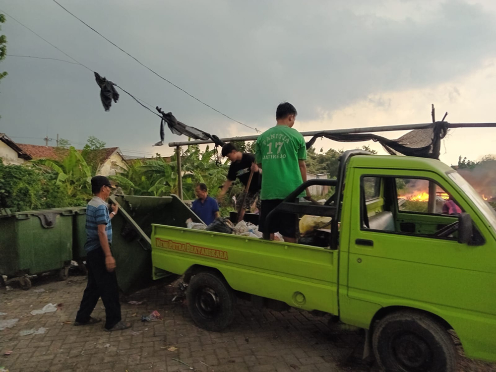 Mandiri Kelola Sampah, Sungai Kedungrejo Jombang Kini Bersih