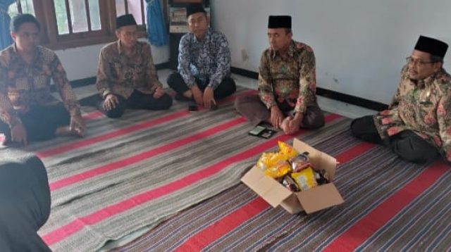 Sampaikan Rasa Duka Cita, Kepala Kemenag Kabupaten Kediri Takziah ke CJH yang Meninggal Dunia