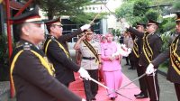Pedang Pora Tandai Pelepasan Puluhan Anggota Polres Kediri Memasuki Purna Tugas