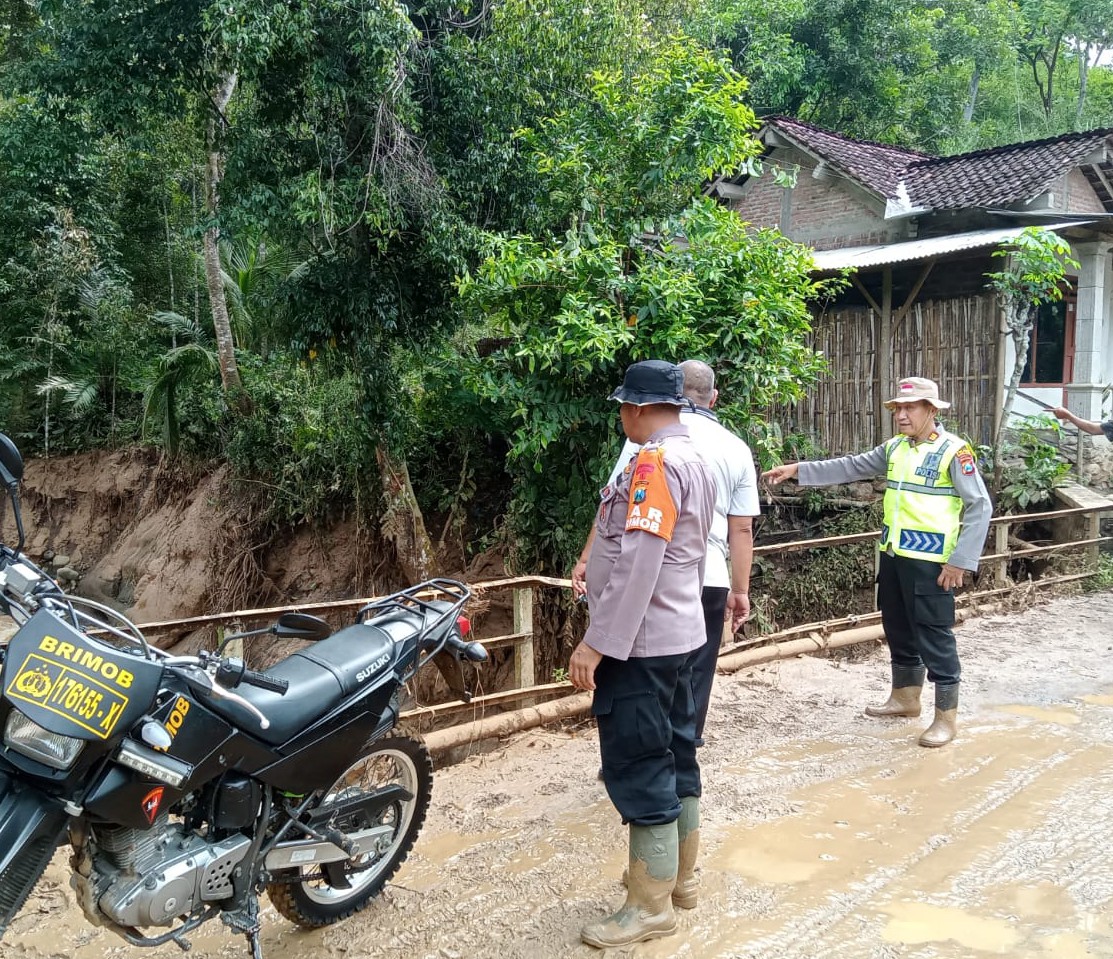 Polsek Mojo Pantau Wilayah Rawan Bencana, ini Tujuannya