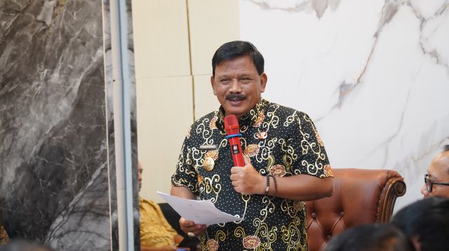Bupati Nganjuk Melarang Tegas Praktik Penahanan Ijazah oleh Perusahaan