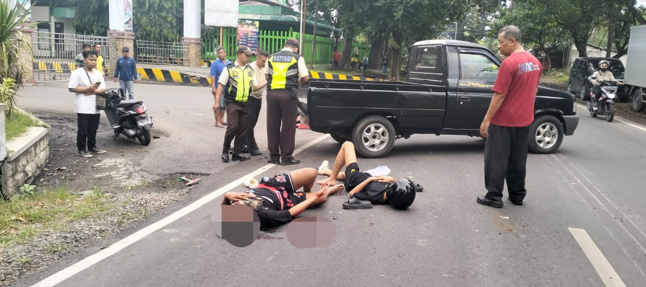 Seorang Remaja Luka Parah Setelah Tertabrak Truk di Depan PG Pesantren Kediri, Ini Identitasnya
