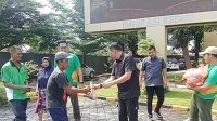 Oplus_16777216 Kantor Imigrasi Kediri Sembelih 8 Hewan Kurban, Daging Dibagikan ke Warga Sekitar