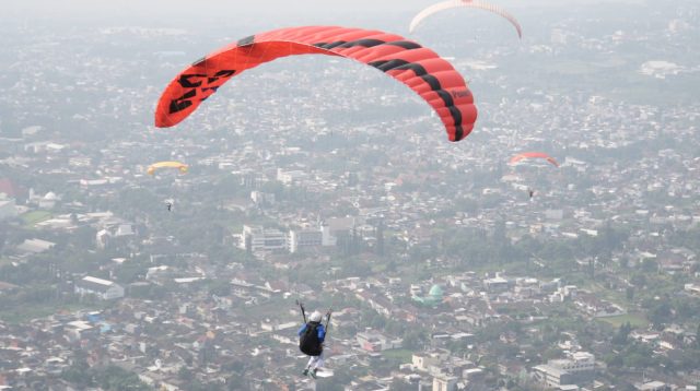 Cabor Paralayang Resmi Dibuka, 96 Atlet Berbagai Daerah Siap Taklukkan Gunung Banyak