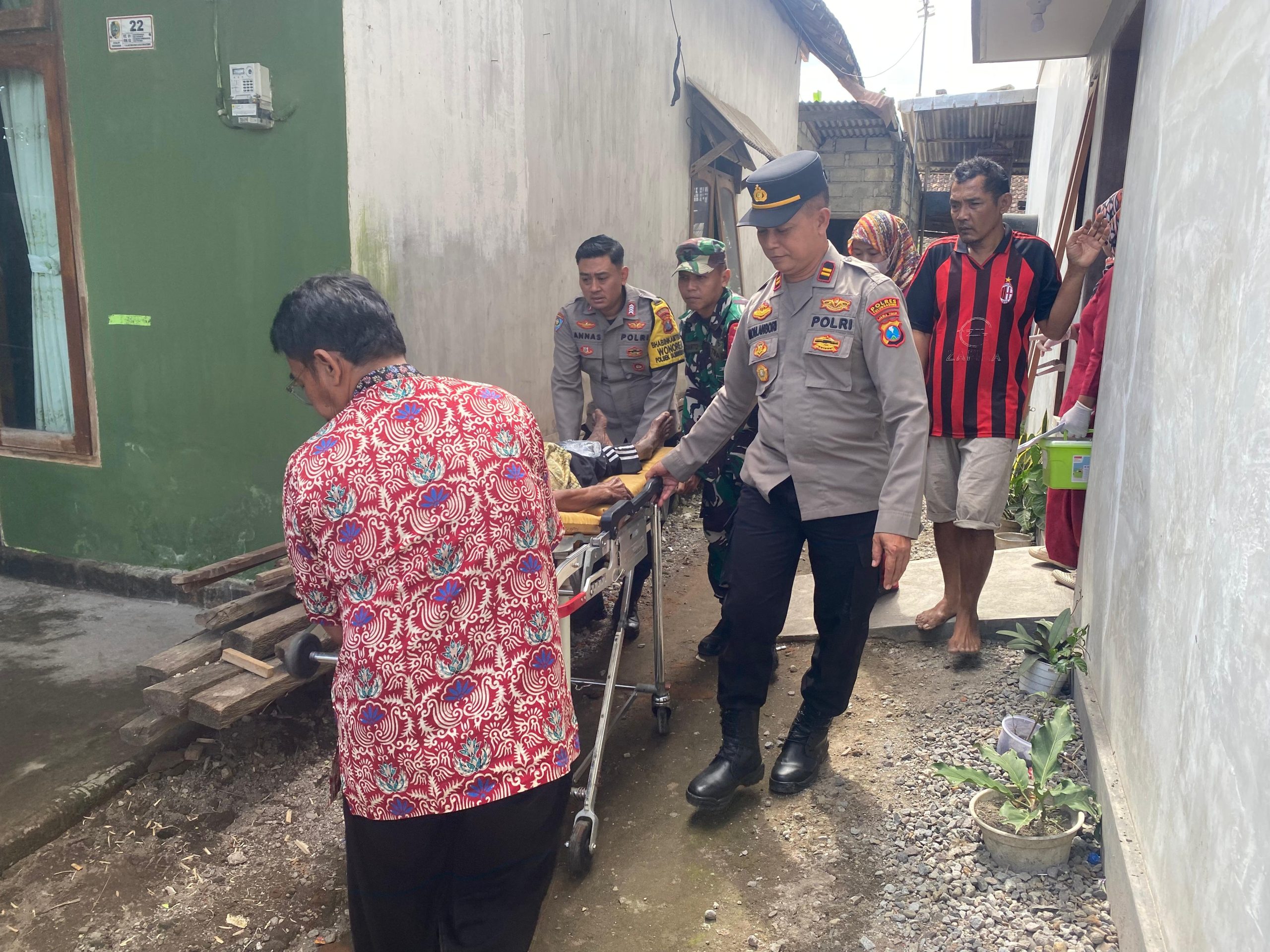 Diduga Keracunan Makanan, Empat Warga Tulungagung Dirawat Intensif