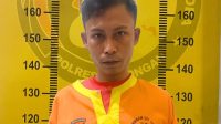 F-Lam-Pengedar Tunggu Pembeli di Gapura Perumahan, Pengedar Narkoba Digulung, Sita Sabu 2,33 Gram Siap Edar