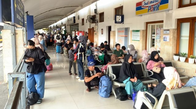 Stasiun Malang Catat Lonjakan Penumpang Selama Libur Sekolah, Ini Data KAI Daop 8 Surabaya