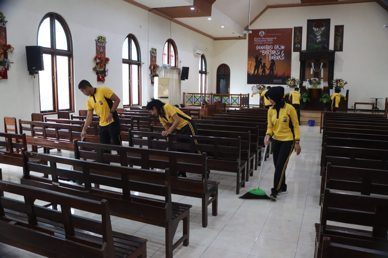 Polisi di Jombang Gelar Bakti Religi Tempat Ibadah Sambut Hari Bhayangkara ke-79