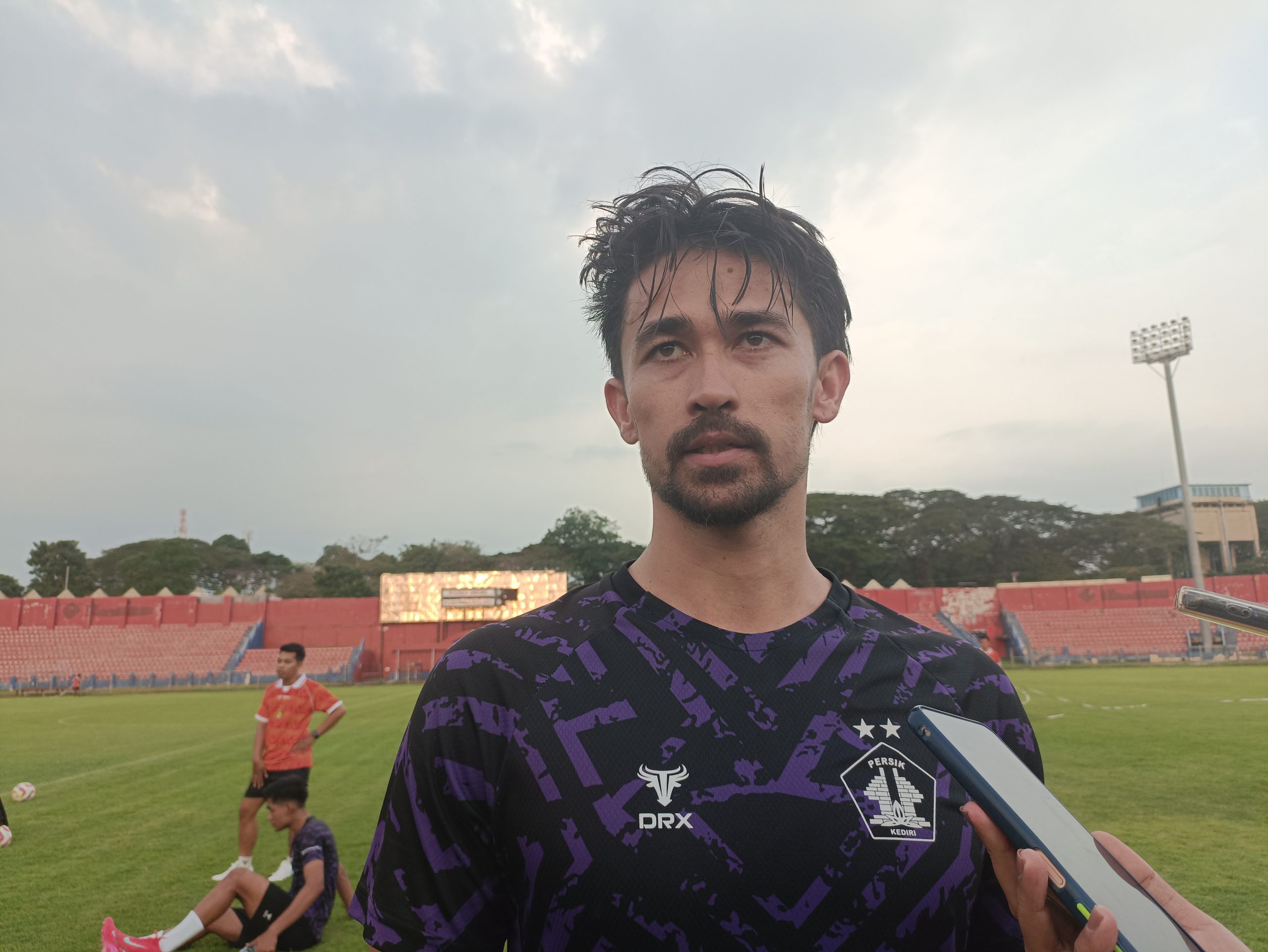 Ternyata ini Alasan Gavin Kwan Adsit Memilih Persik Kediri