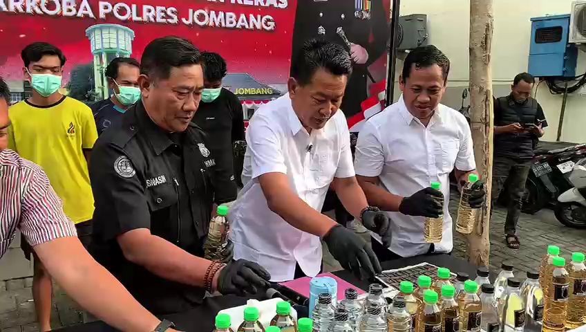 miras arak bali Jombang