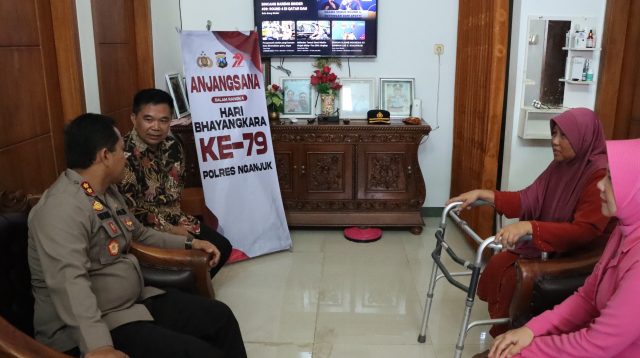 Purnawirawan Hingga Anggota Polri yang Sakit Disambangi saat Hari Bhayangkara 