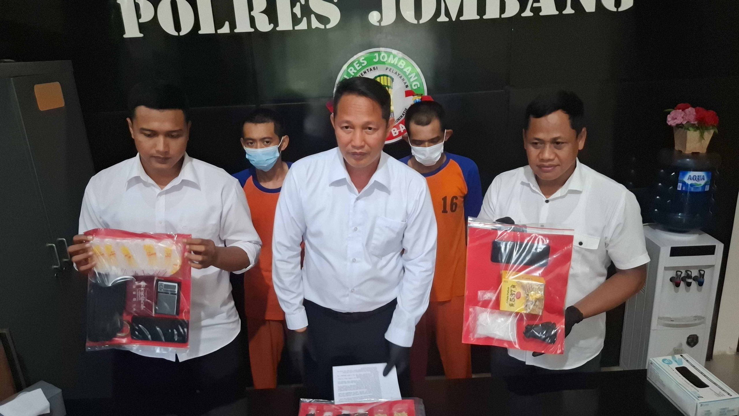 Polisi Sita 200 Gram Sabu dan Puluhan Ekstasi dari Dua Kurir Narkoba