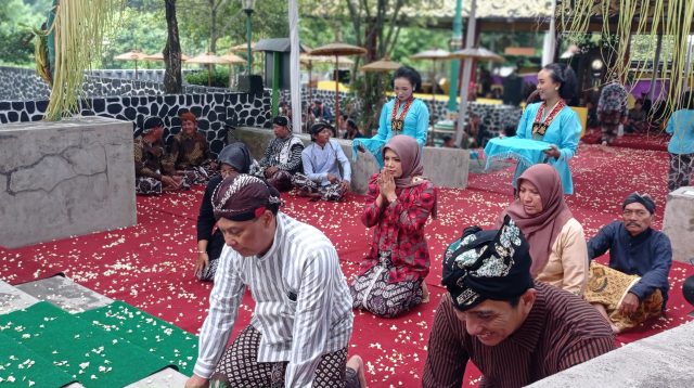 Kirab Budaya Suro Sakral di Pamuksan Sri Aji Jayabaya