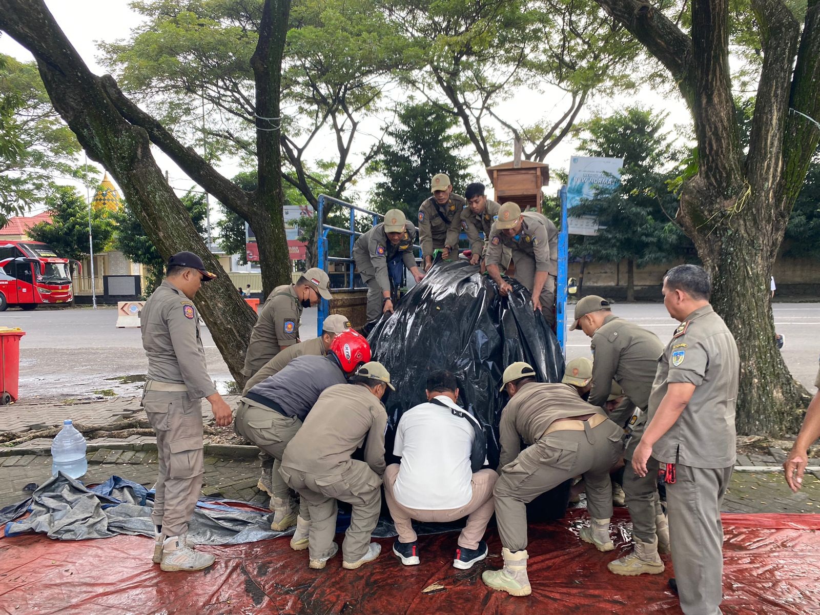 PKL di Timur SLG Kediri Ditertibkan