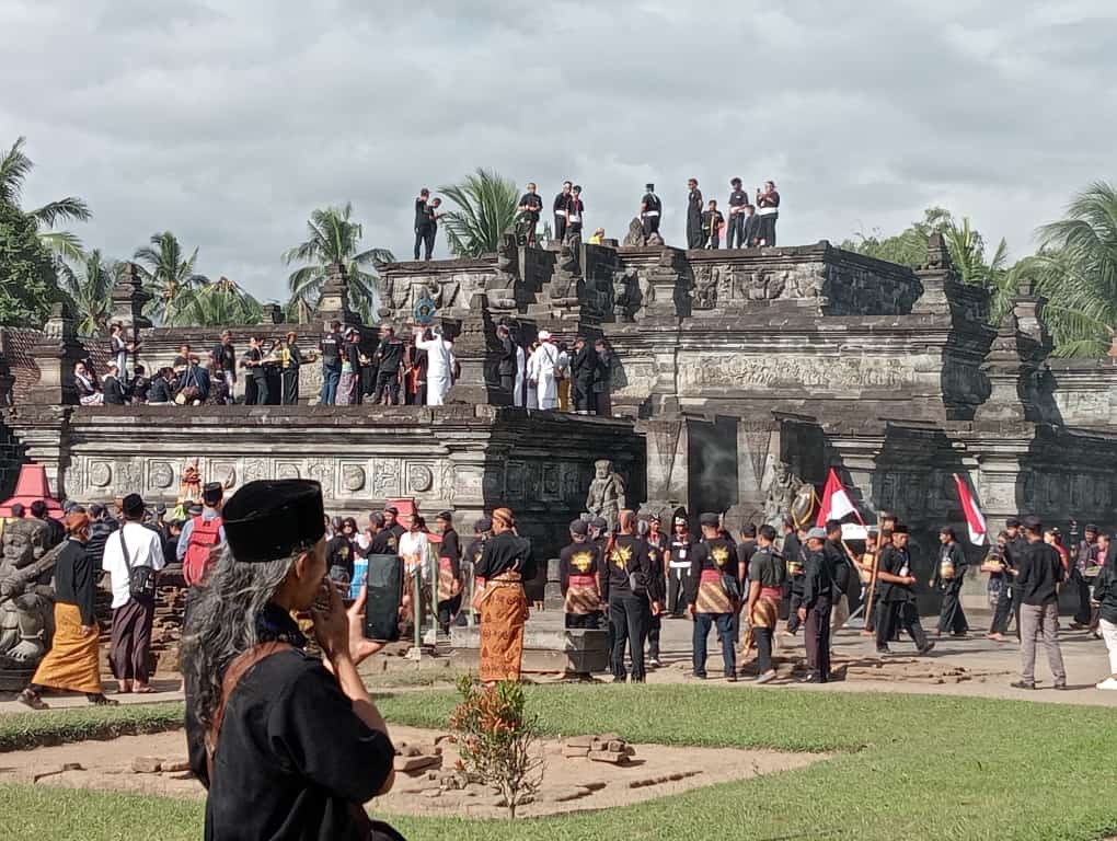 Berkunjung ke Candi Penataran, Candi yang Terdapat Cerita Relief Petualangan Rama dan Shinta