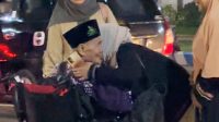 Isak Tangis Warnai Penyambutan Jamaah Haji Kabupaten Kediri
