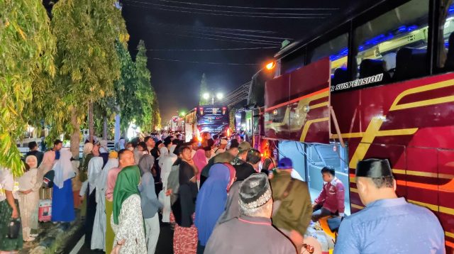 Jamaah Haji Kloter 53 Tiba di Ponorogo, Tiga Terpaksa Dirawat Kondisi Kesehatan Menurun