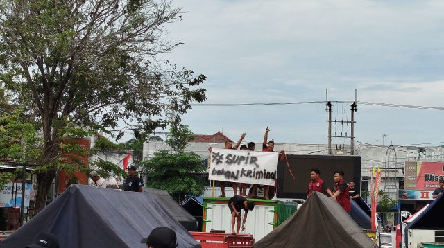 DPRD Ponorogo Didemo Ratusan Sopir Truk, Bupati: Bagus, Itu Kritik Rakyat