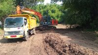 pengerukan sedimen bantaran Mbitin tak berizin