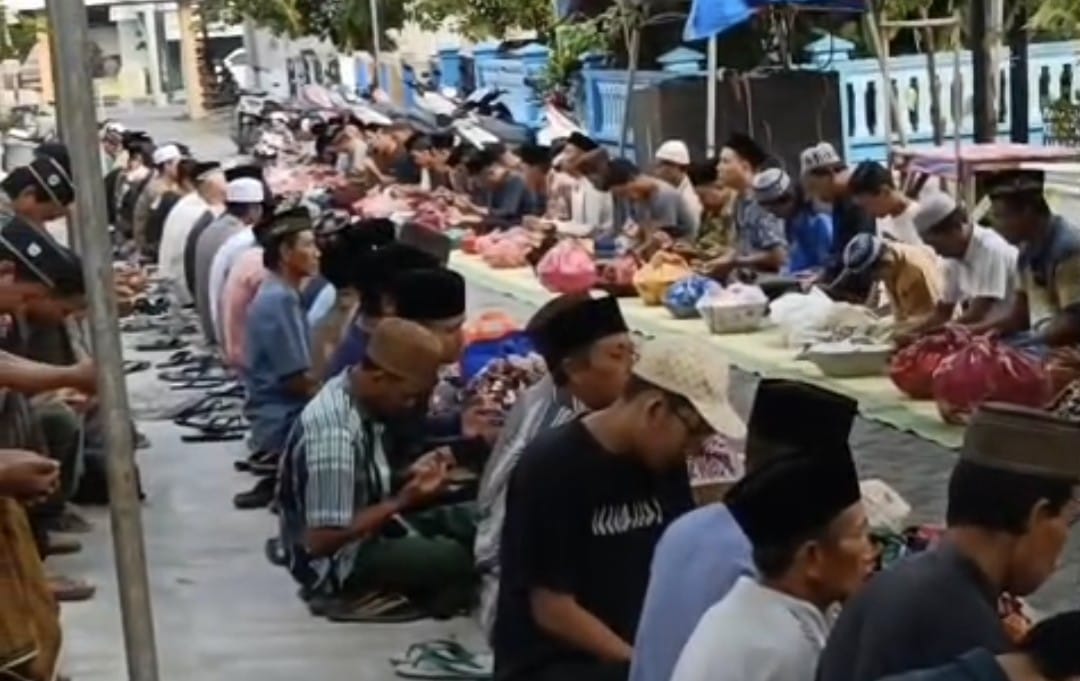 Dusun Pule Bakalanpule Lamongan Meriahkan Sedekah Bumi dengan Wayang Kulit dan Campursari