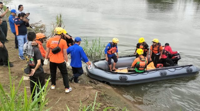 Perempuan Tanpa Identitas Ditemukan Meninggal di Sungai Brantas Tulungagung, Polisi Lakukan Identifikasi