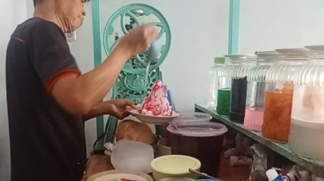 Es Tidar Surabaya Bertahan 32 Tahun di Kediri, Rahasia Sukses: Kualitas dan Cita Rasa Otentik