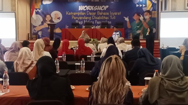 Dinkes Kota Kediri Dorong Layanan Inklusif, 150 Nakes Ikuti Workshop Bahasa Isyarat