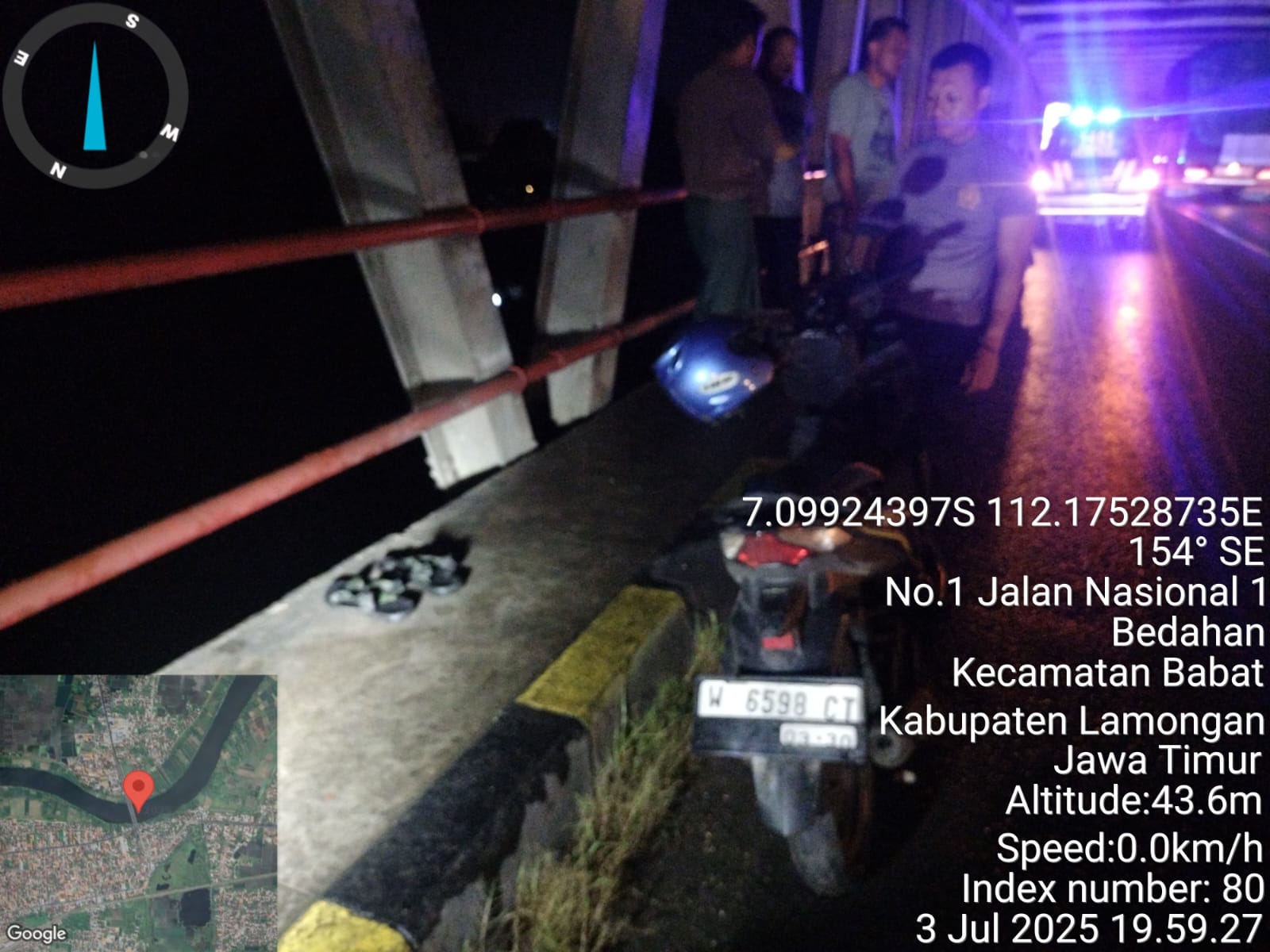 Geger , Sepeda Motor Tanpa Pemilik Ditemukan Terparkir di Atas Jembatan Babat Lamongan