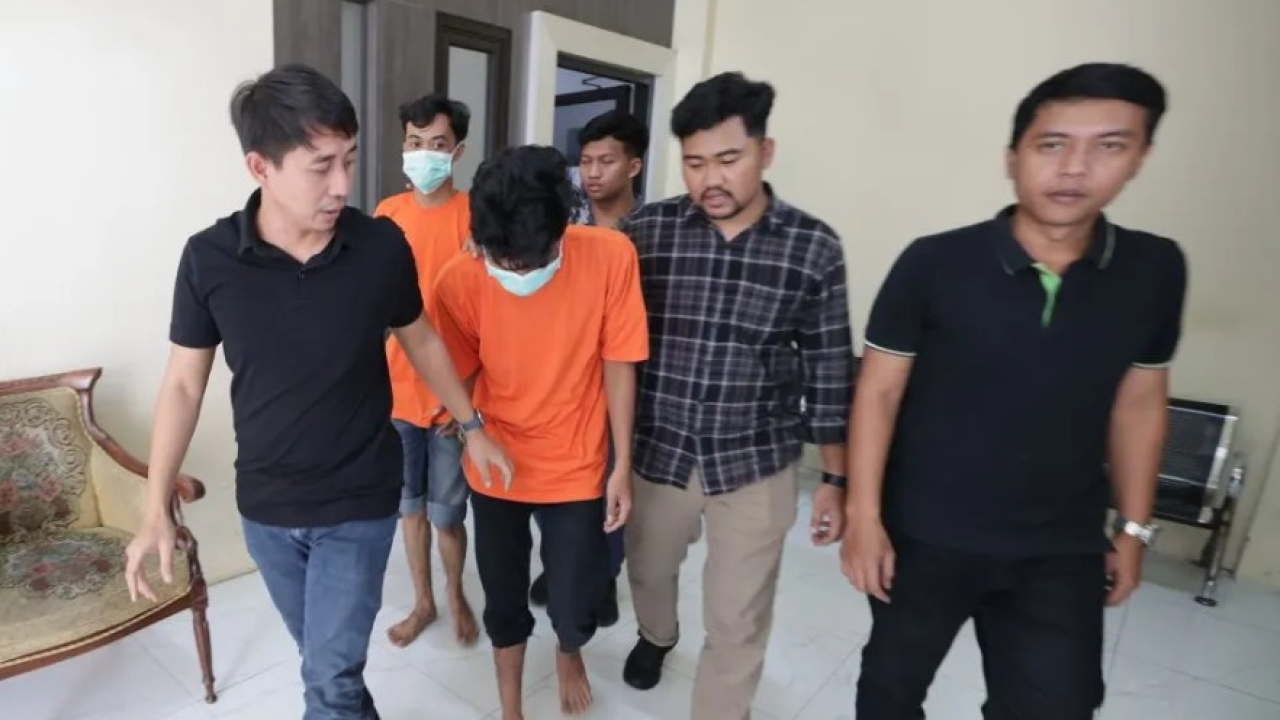 Dua Mahasiswa Peras Kadindik Jatim Ditangkap Polisi, ini Kronologinya