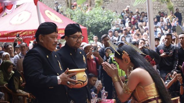 Melihat Lebih Dekat Kesakralan Siraman Sedudo Tradisi Kuno Kabupaten Nganjuk