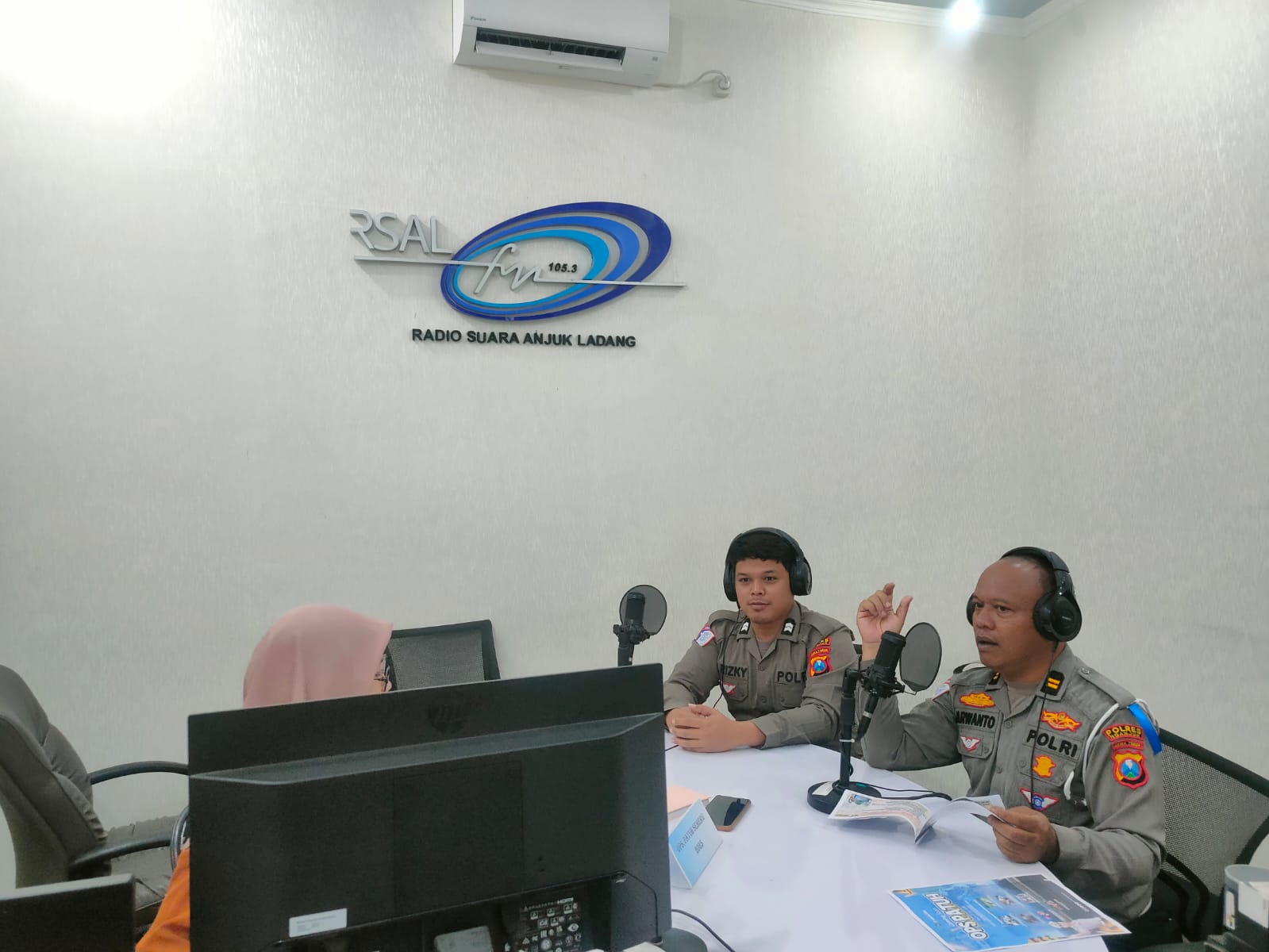 Siaran Radio, ini Cara Satlantas Polres Nganjuk Sosialisasi Operasi Patuh Semeru 2025