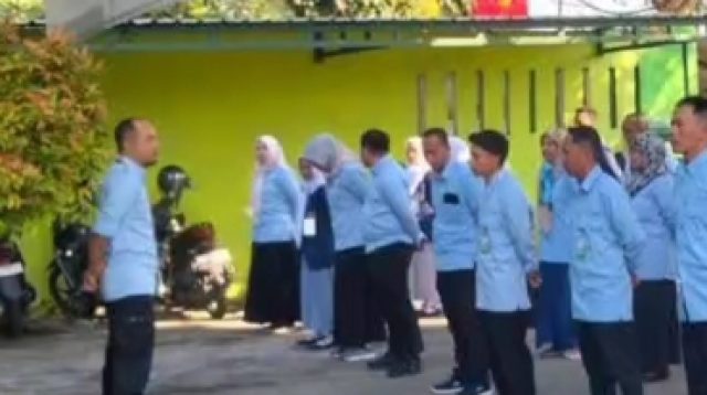 Tingkatkan Disiplin Pegawai, Perumda Pasar Joyoboyo Gelar Apel Pagi Rutin