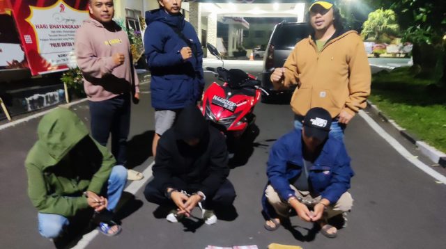 Modus Polisi Gadungan, Tiga Pria Pujon Peras Kakek Pakai Uang Palsu dan Ancaman Penjara