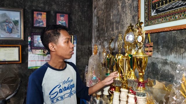 Avan, Anak Tukang Es Keliling dari Ponorogo yang Lolos ITB dengan Ratusan Piala Sains