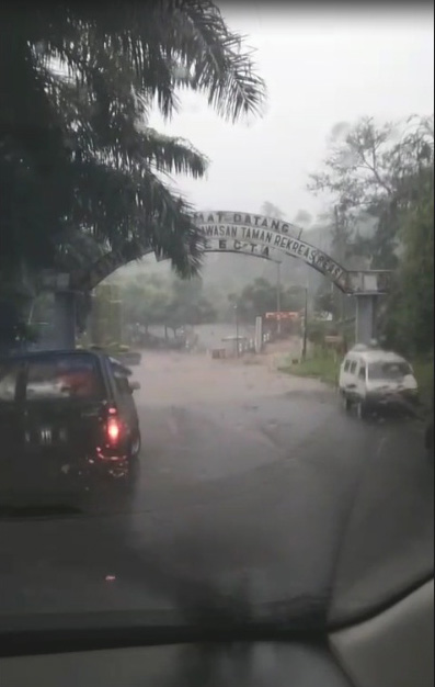 Sempat Tergenang Banjir, Akses Wisata Selecta Sudah Aman Dilalui