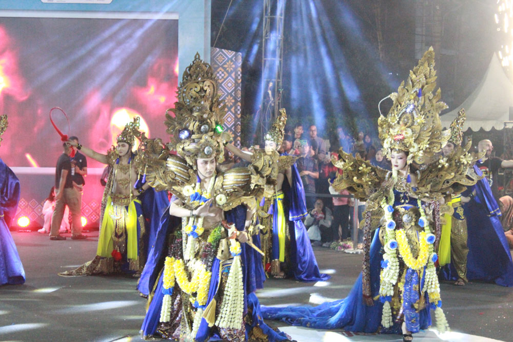 APEKSI Night Carnival 2025 Berjalan Meriah, Wali Kota Kediri: Kami Persembahkan untuk Delegasi 13 Kota dan Masyarakat