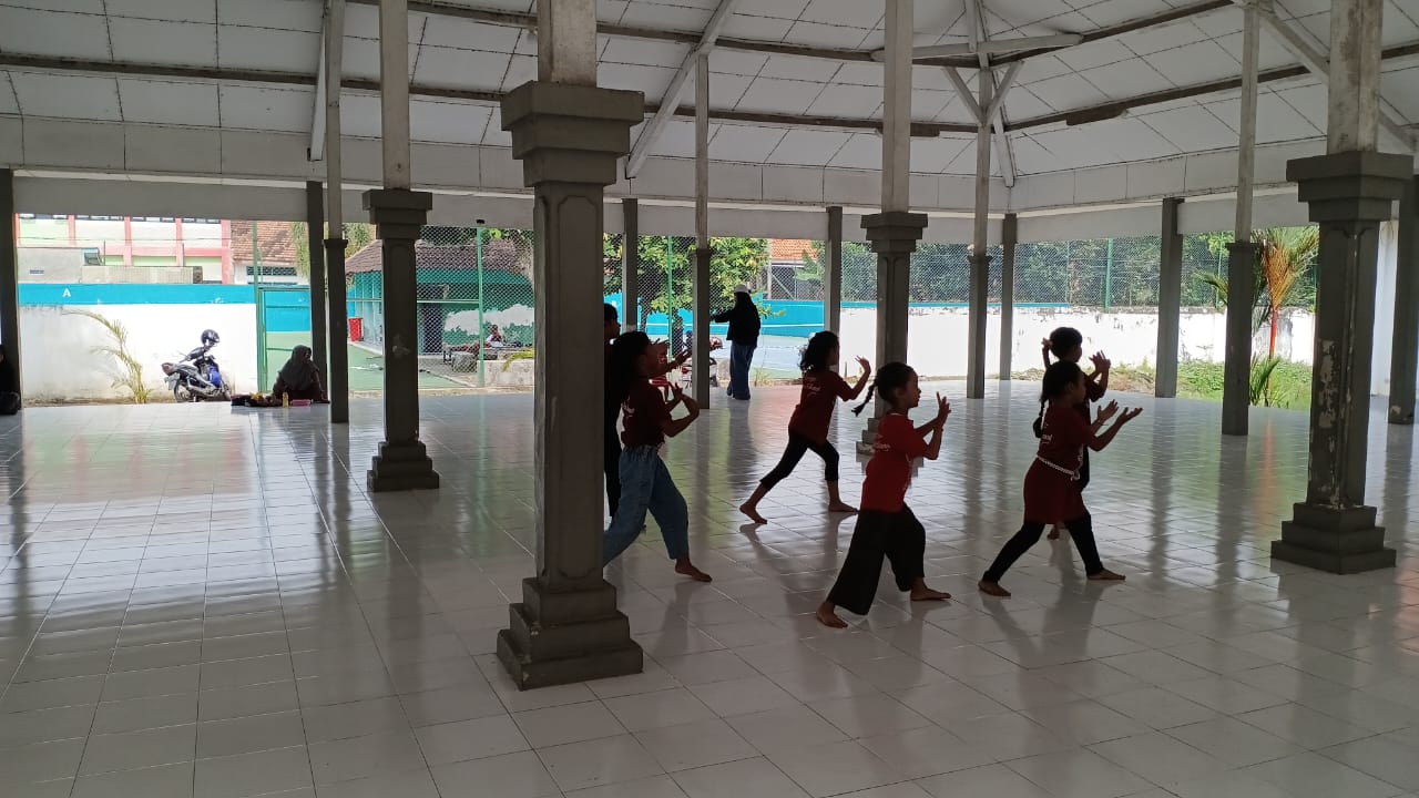 Liburan Sekolah, Diisi dengan Kegiatan Latihan Dramatari di Ngadiluwih Kediri