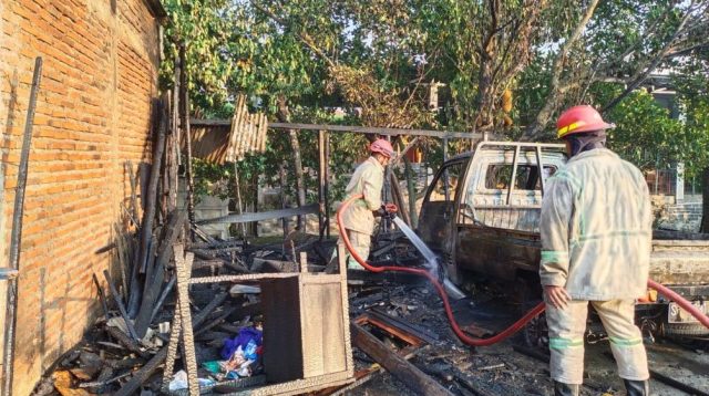 Tempat Usaha Mebel di Mojoagung Ludes Terbakar, Satu Mobil Pikap Ikut Hangus, ini Kronologinya